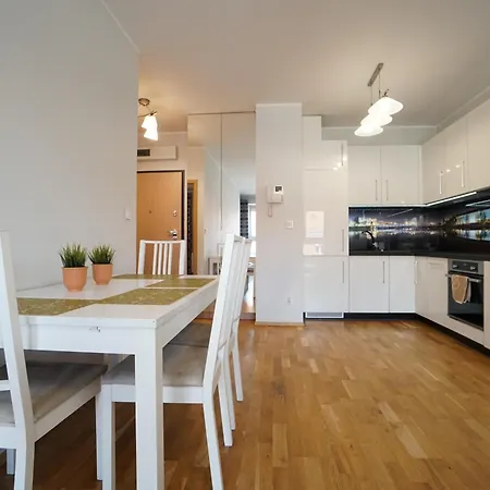 Apartment Dubois 7-2 Pk 50 M2 Apartament Blisko Rynku *